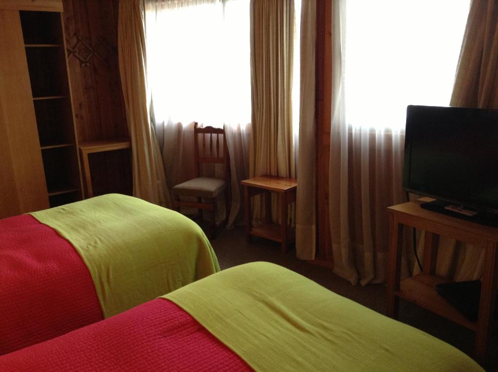 Hotel Los Maitenes Пукон Экстерьер фото